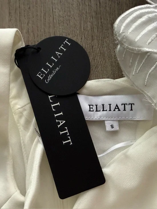 elliatt janelle white 3d oversized floral flower long sash mini dress size small - Picture 11 of 13